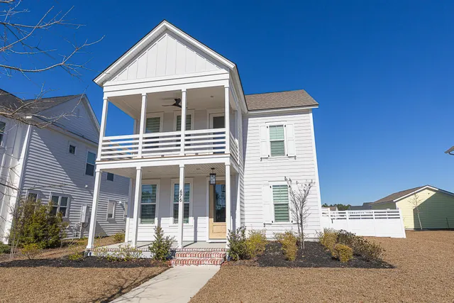 $770,000 | 676 Blueway Avenue, Summerville, SC 29486