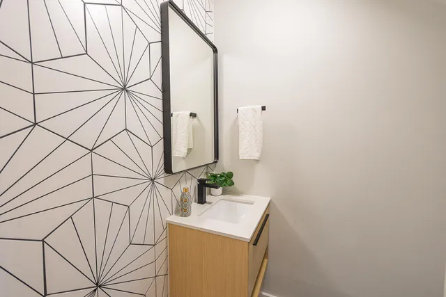 $770,000 | 676 Blueway Avenue, Summerville, SC 29486