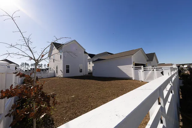 $770,000 | 676 Blueway Avenue, Summerville, SC 29486