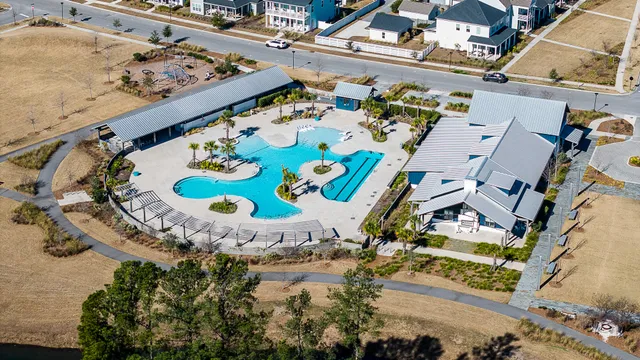 $770,000 | 676 Blueway Avenue, Summerville, SC 29486