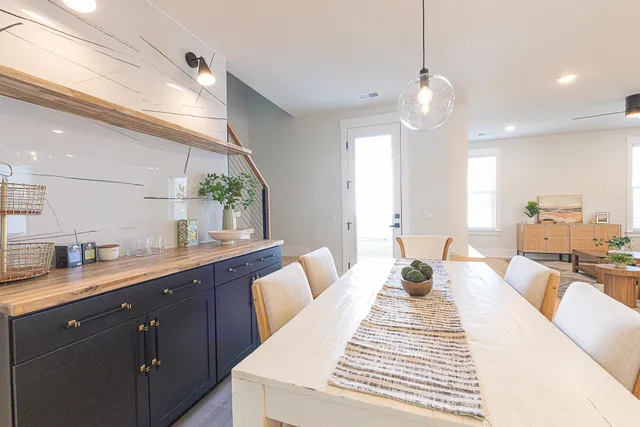 $770,000 | 676 Blueway Avenue, Summerville, SC 29486