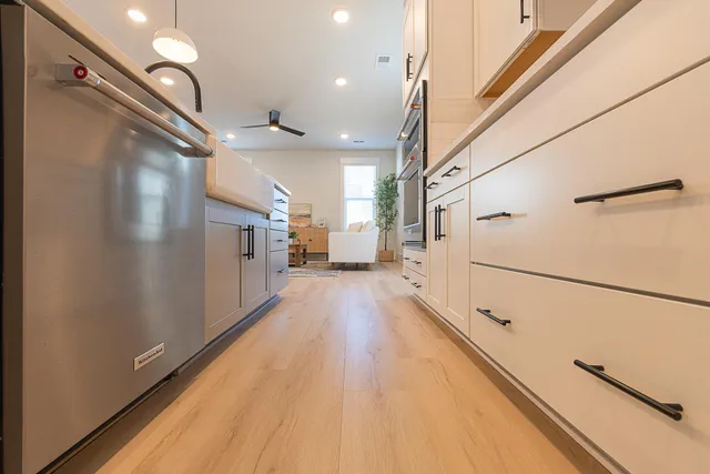 $770,000 | 676 Blueway Avenue, Summerville, SC 29486