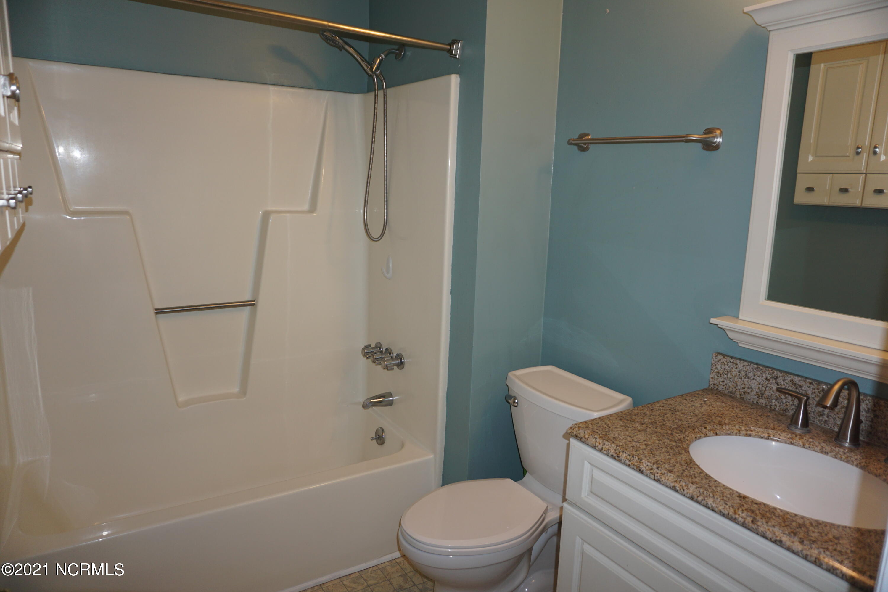 3601 Windy Trail New Bern, NC 28560 - Photo 9 of 14 Bath