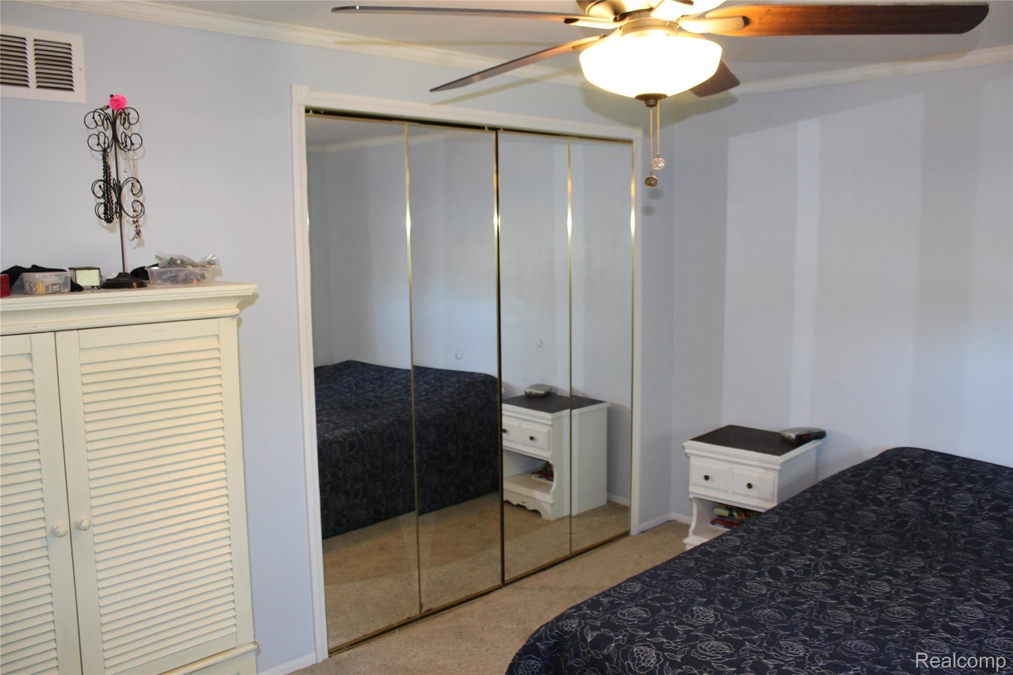 39846 Coronation Road Canton, MI 48188 - Photo 15 of 22 39846 Coronation #9.JPG