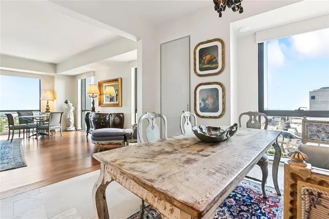 $6,450,000 | 2 Canal Street, Unit 2505, New Orleans, LA 70130