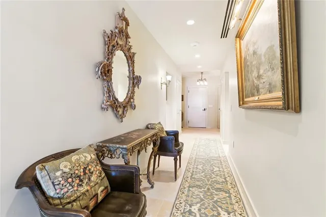$6,450,000 | 2 Canal Street, Unit 2505, New Orleans, LA 70130