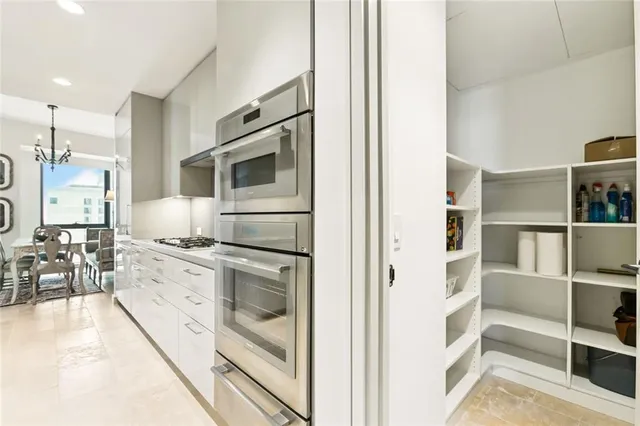 $6,450,000 | 2 Canal Street, Unit 2505, New Orleans, LA 70130