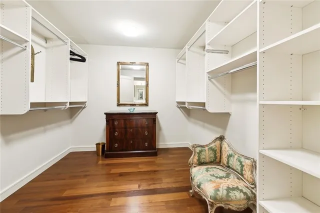 $6,450,000 | 2 Canal Street, Unit 2505, New Orleans, LA 70130