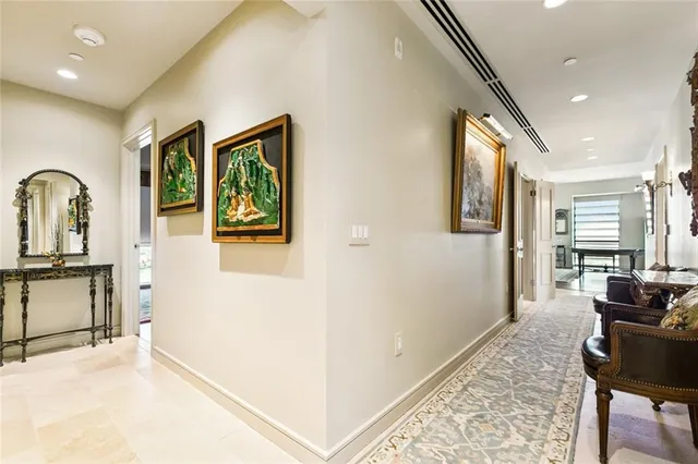 $6,450,000 | 2 Canal Street, Unit 2505, New Orleans, LA 70130