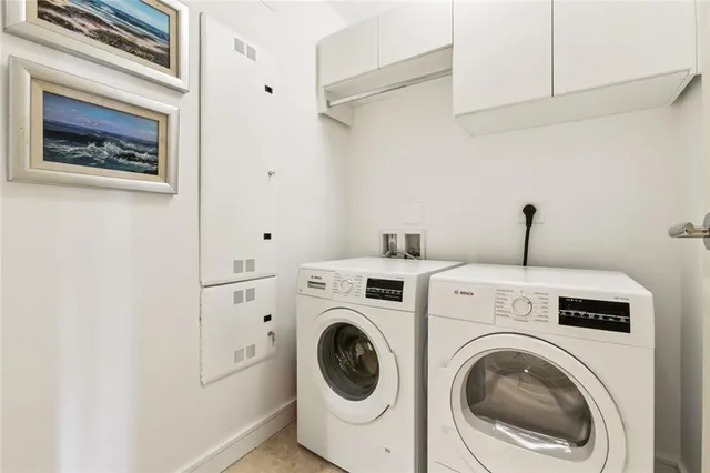 $6,450,000 | 2 Canal Street, Unit 2505, New Orleans, LA 70130