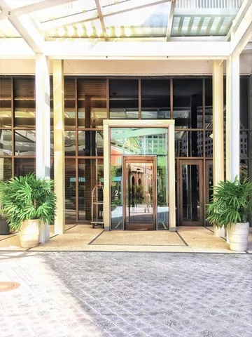 $6,450,000 | 2 Canal Street, Unit 2505, New Orleans, LA 70130