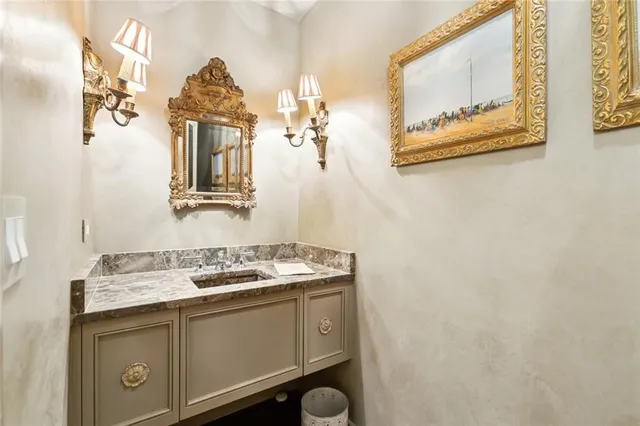 $6,450,000 | 2 Canal Street, Unit 2505, New Orleans, LA 70130