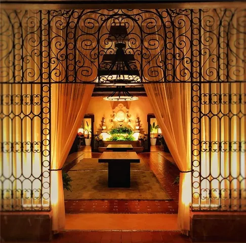 $6,450,000 | 2 Canal Street, Unit 2505, New Orleans, LA 70130