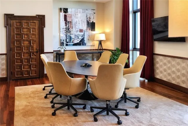 $6,450,000 | 2 Canal Street, Unit 2505, New Orleans, LA 70130