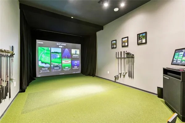 $6,200,000 | 2 Canal Street, Unit 2505, New Orleans, LA 70130