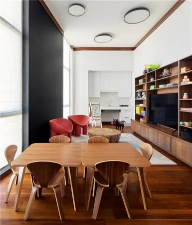 $6,200,000 | 2 Canal Street, Unit 2505, New Orleans, LA 70130