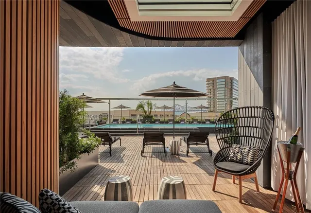 $6,450,000 | 2 Canal Street, Unit 2505, New Orleans, LA 70130