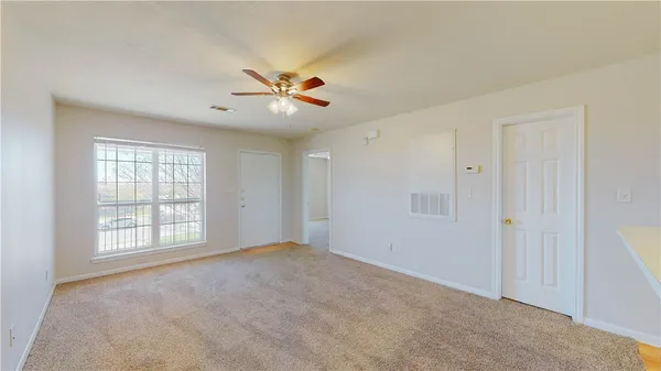 $950 | 1511 Hollow Hill Drive, Unit C, Bryan, TX 77802