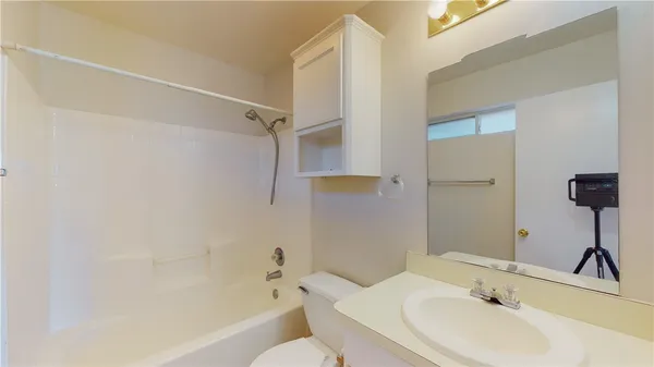 $950 | 1511 Hollow Hill Drive, Unit C, Bryan, TX 77802