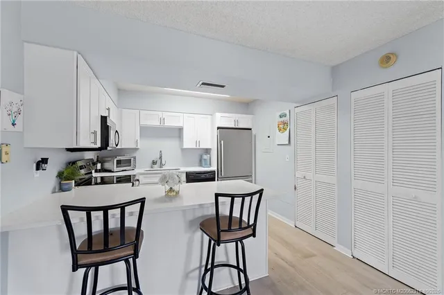 $159,900 | 212 Southeast Village Drive, Unit 212, Port St. Lucie, FL 34952