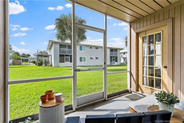 $159,900 | 212 Southeast Village Drive, Unit 212, Port St. Lucie, FL 34952