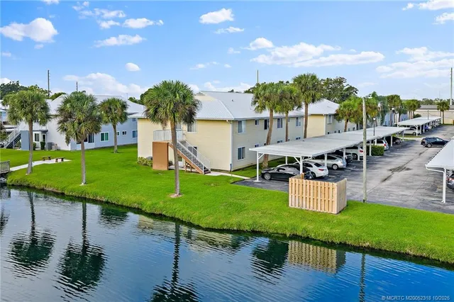 $159,900 | 212 Southeast Village Drive, Unit 212, Port St. Lucie, FL 34952