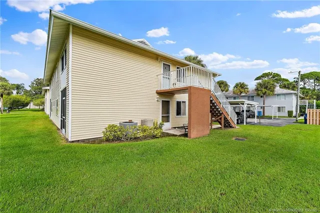 $159,900 | 212 Southeast Village Drive, Unit 212, Port St. Lucie, FL 34952