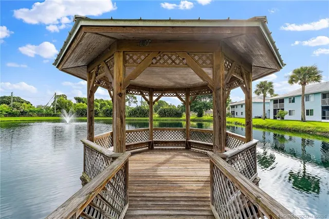 $159,900 | 212 Southeast Village Drive, Unit 212, Port St. Lucie, FL 34952