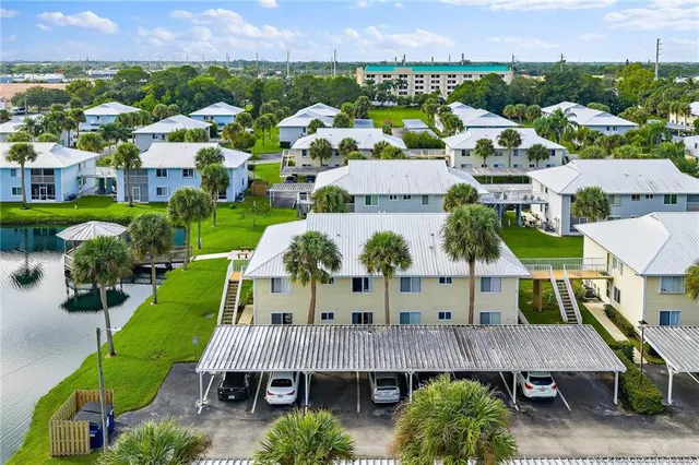 $159,900 | 212 Southeast Village Drive, Unit 212, Port St. Lucie, FL 34952