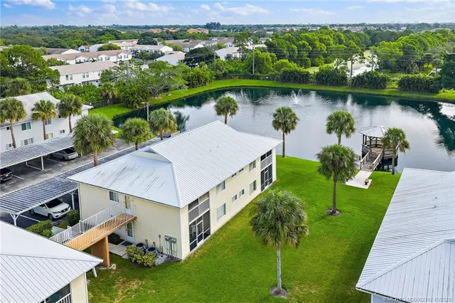 $159,900 | 212 Southeast Village Drive, Unit 212, Port St. Lucie, FL 34952
