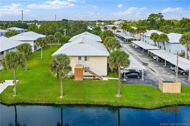 $159,900 | 212 Southeast Village Drive, Unit 212, Port St. Lucie, FL 34952