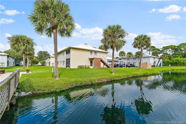 $159,900 | 212 Southeast Village Drive, Unit 212, Port St. Lucie, FL 34952