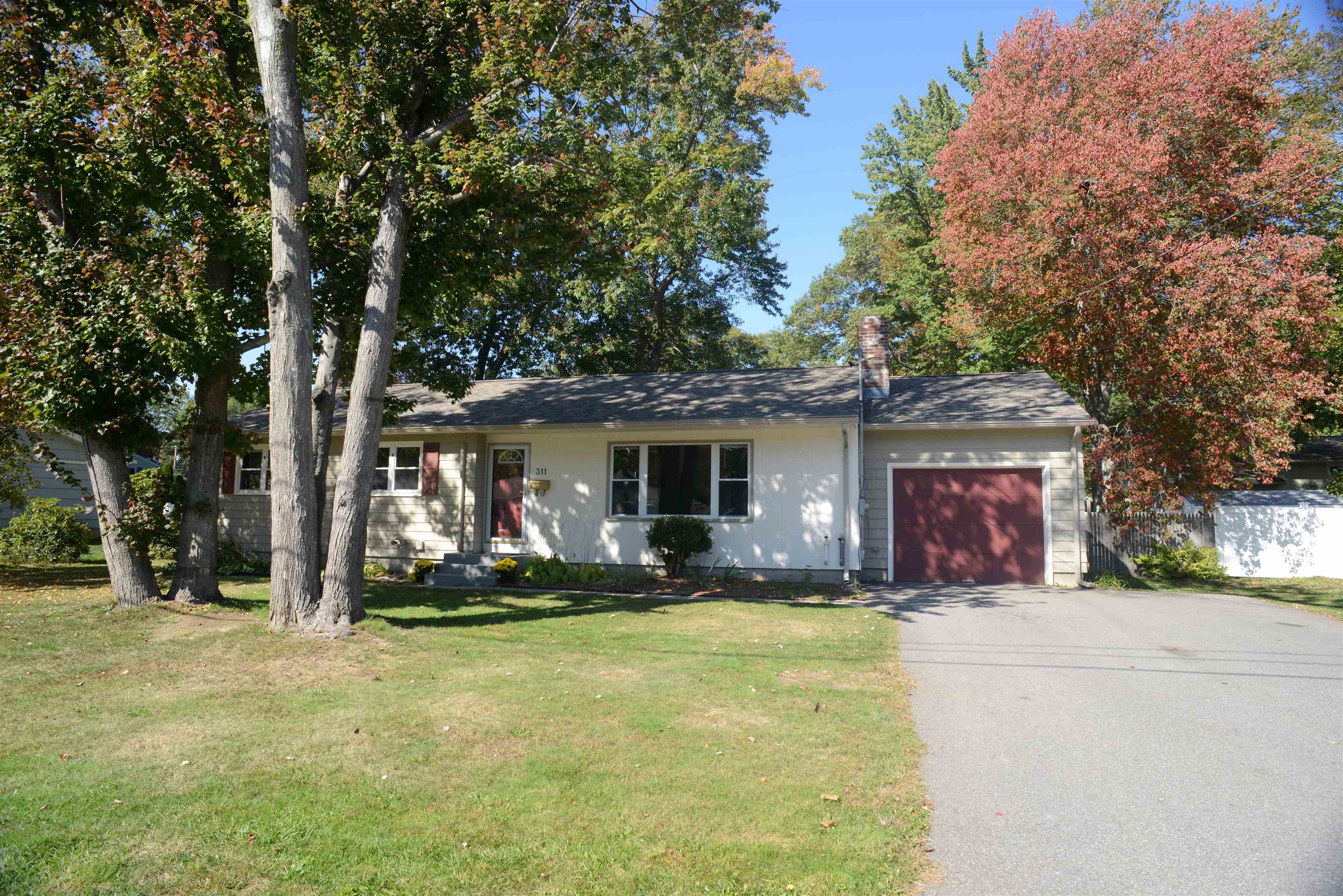 311 McKinley Road Portsmouth, NH 03801 - Photo 3 of 47