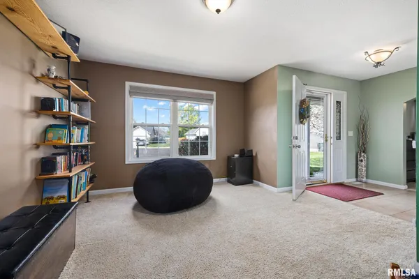 $425,000 | 1130 Belsly Way, Metamora, IL 61548