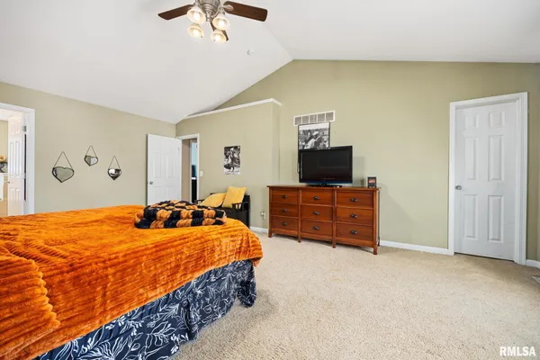 $425,000 | 1130 Belsly Way, Metamora, IL 61548