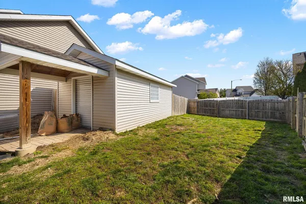 $425,000 | 1130 Belsly Way, Metamora, IL 61548