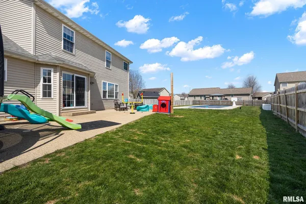$425,000 | 1130 Belsly Way, Metamora, IL 61548