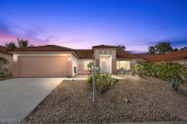 $480,000 | 727 Triple Crown Street, Henderson, NV 89015