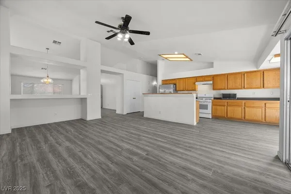 $480,000 | 727 Triple Crown Street, Henderson, NV 89015