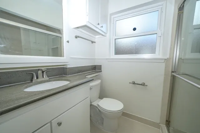 $2,300 | 5471 Loch Lomond Drive, Houston, TX 77096