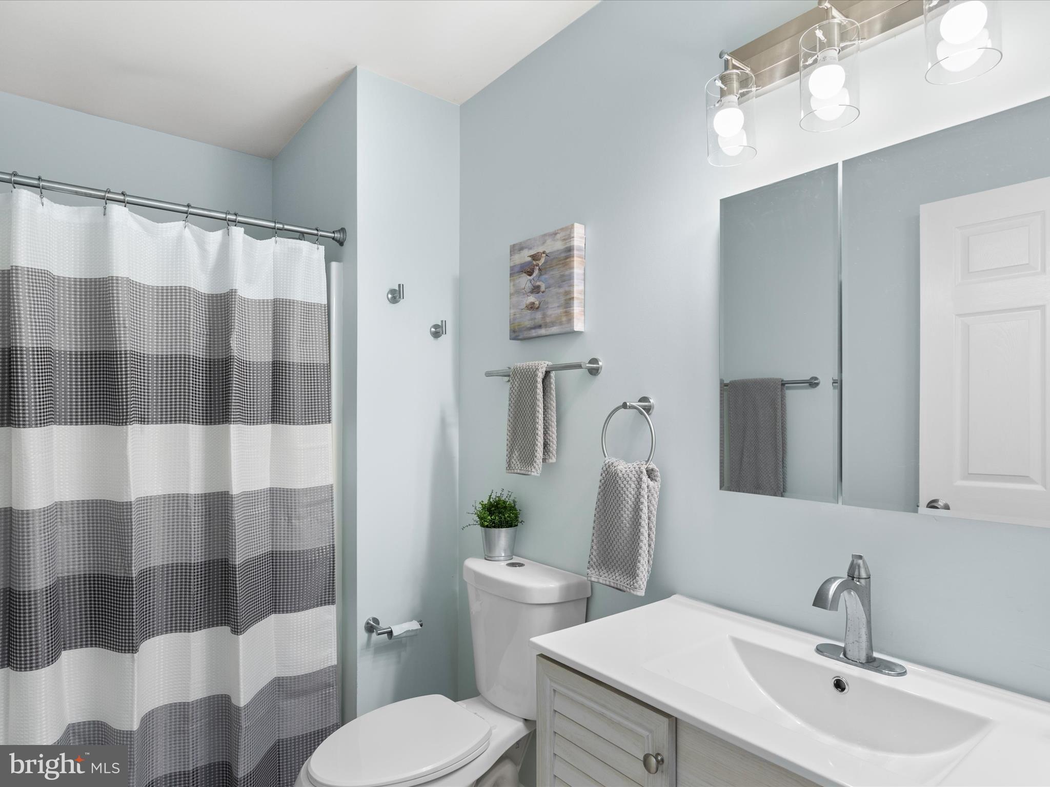 1117 High Street Cambridge, MD 21613 - Photo 34 of 48 Hall Bath