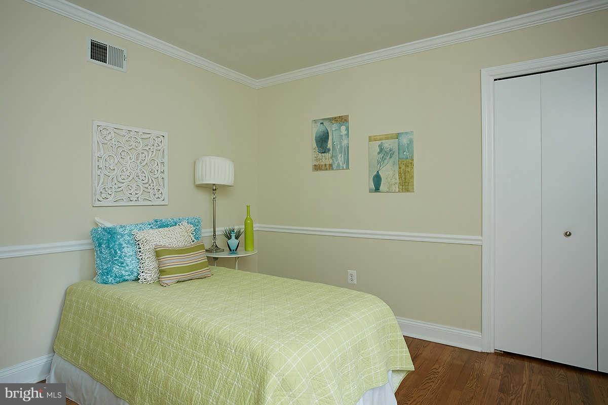 300 Summit Hall Road Gaithersburg, MD 20877 - Photo 9 of 28 Bedroom #2-2