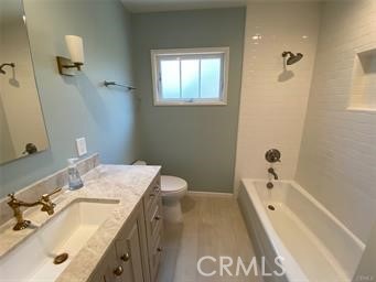 205 Pso De Suenos Redondo Beach, CA 90277 - Photo 34 of 34 a bathroom with a tub sink and mirror