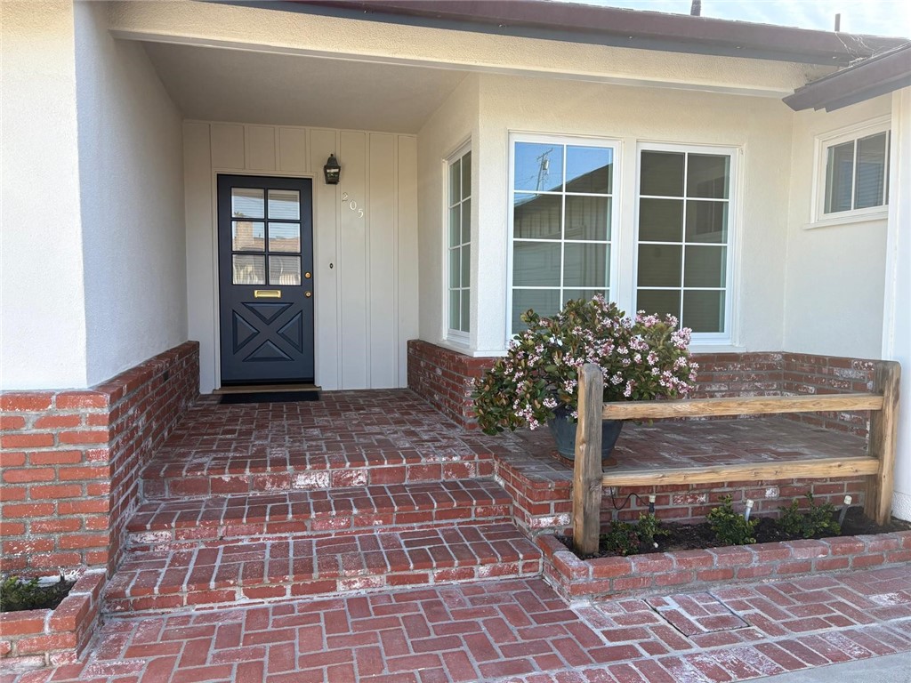 205 Pso De Suenos Redondo Beach, CA 90277 - Photo 8 of 34 a front view of a house