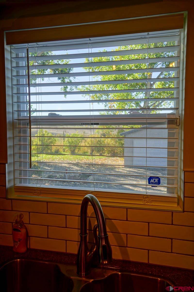 6733 2050th Road Delta, CO 81416 - Photo 9 of 32 a view of a window