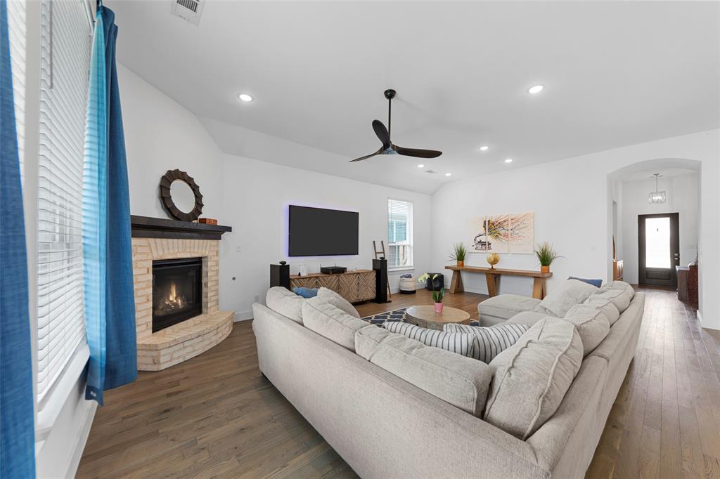 2020 Rhea Court Celina, TX 75009 - Photo 8 of 28