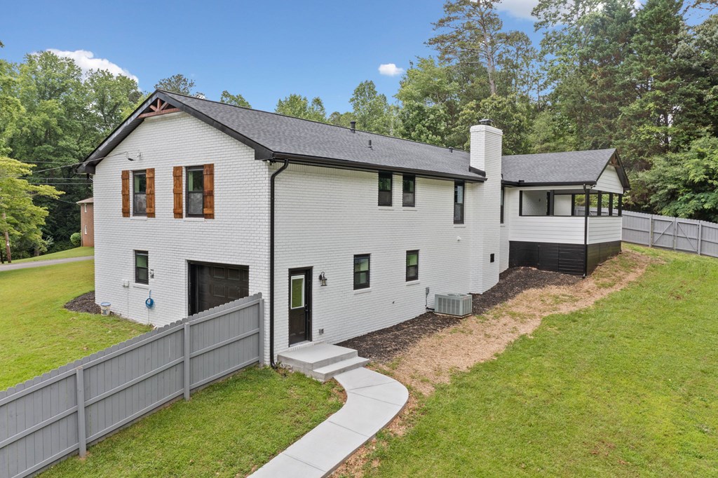 136 Ridgecrest Drive Ball Ground, GA 30107 - Photo 9 of 60 Gallery Image 9