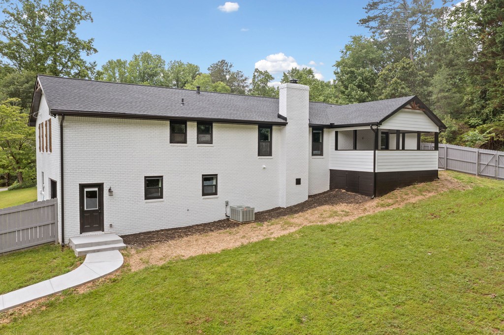 136 Ridgecrest Drive Ball Ground, GA 30107 - Photo 10 of 60 Gallery Image 10