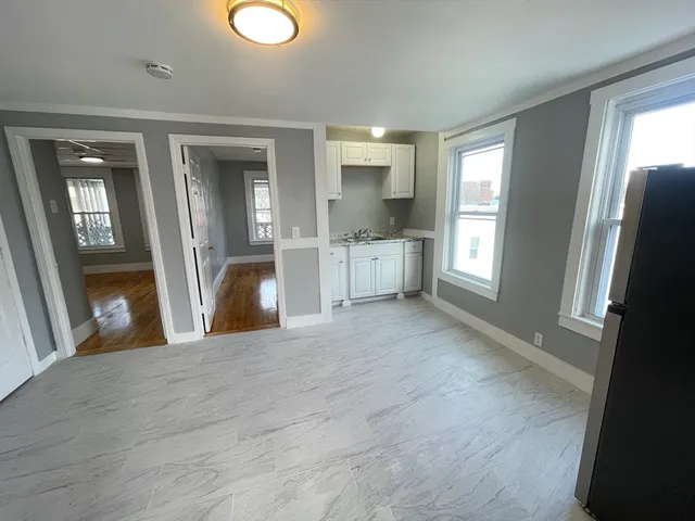 $1,700 | 12 Birch Street, Unit 5, Fitchburg, MA 01420