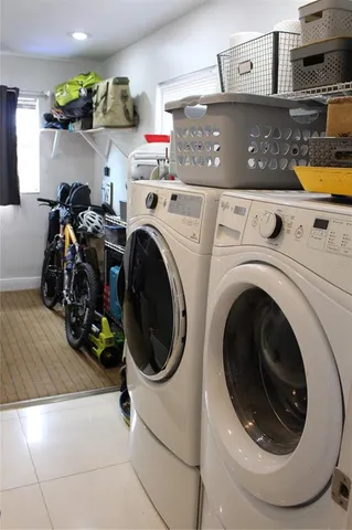 $335,000 | 1605 Oakley Avenue, Fort Myers, FL 33901